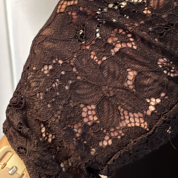 Tommy Hilfiger short black dress. Lace sleeves. - Picture 5 of 5